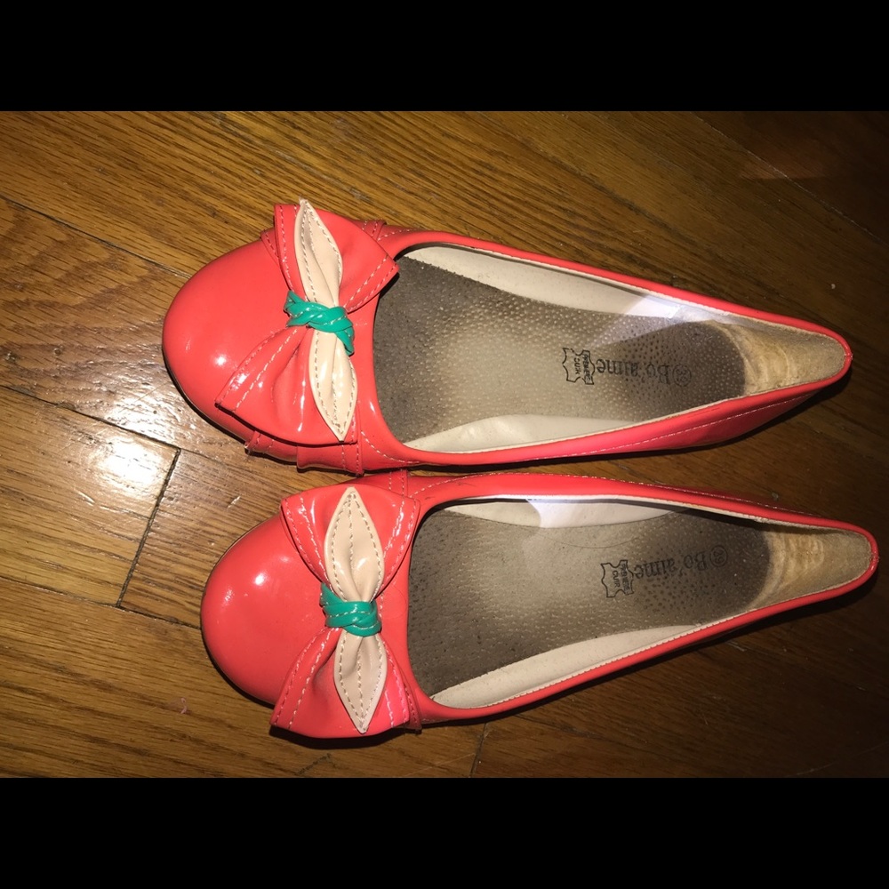 Adorable pink bow flats!